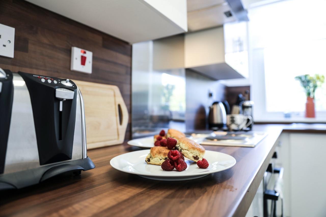 Meadowburn View Apartment วิชอว์ ภายนอก รูปภาพ