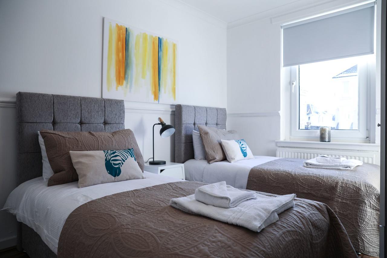 Meadowburn View Apartment วิชอว์ ภายนอก รูปภาพ